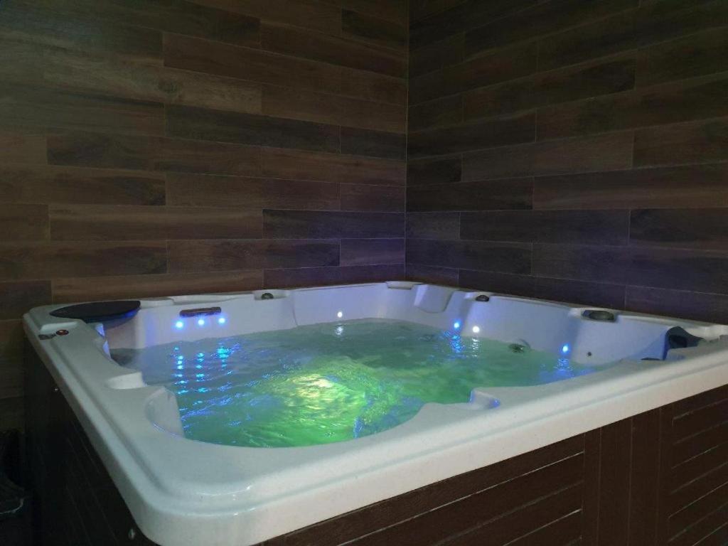 Dwie Sosny Apartamenty Przy Plazy - Sauna, Jacuzzi, Silownia, Bawialnia - 365Pam Ustronie Morskie Buitenkant foto