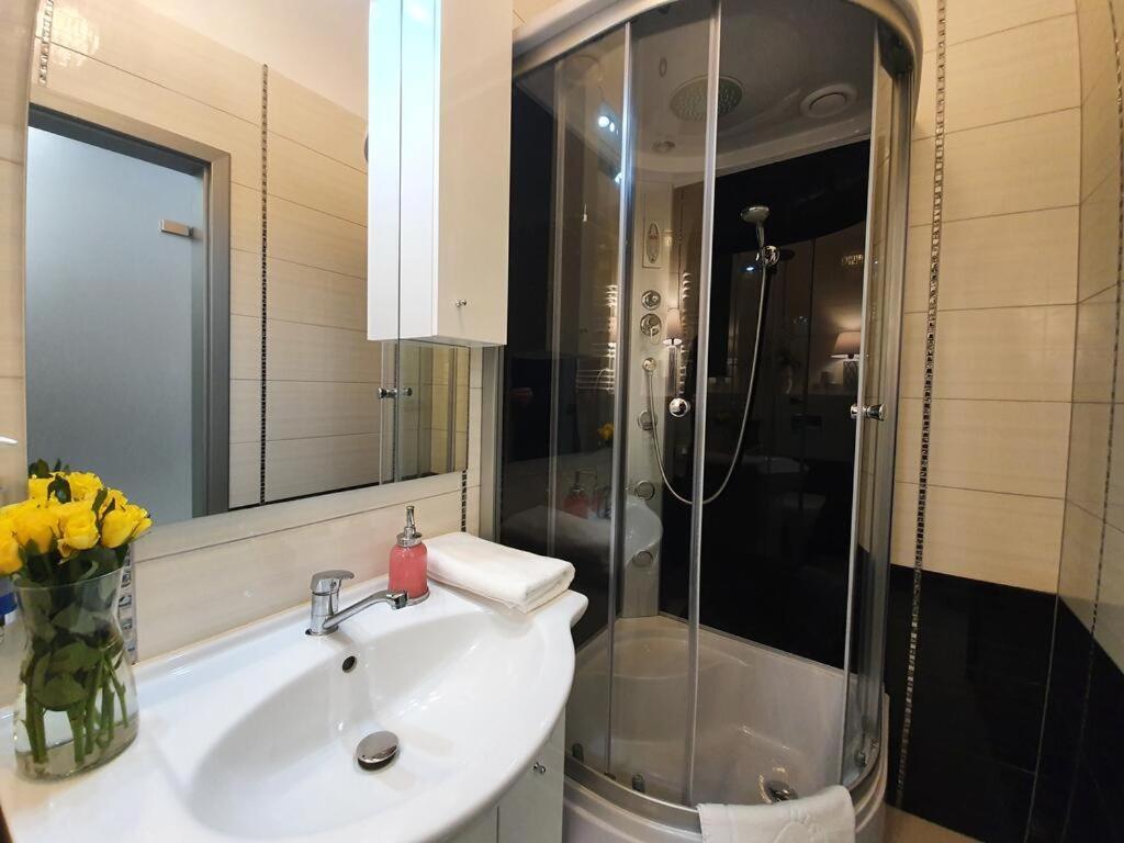 Dwie Sosny Apartamenty Przy Plazy - Sauna, Jacuzzi, Silownia, Bawialnia - 365Pam Ustronie Morskie Buitenkant foto