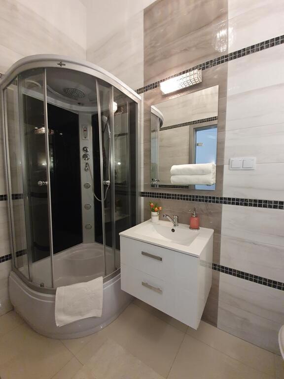 Dwie Sosny Apartamenty Przy Plazy - Sauna, Jacuzzi, Silownia, Bawialnia - 365Pam Ustronie Morskie Buitenkant foto